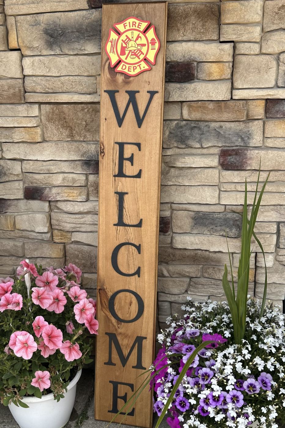 Custom vertical welcome sign printed in-house by Mags Custom, Frewsburg NY